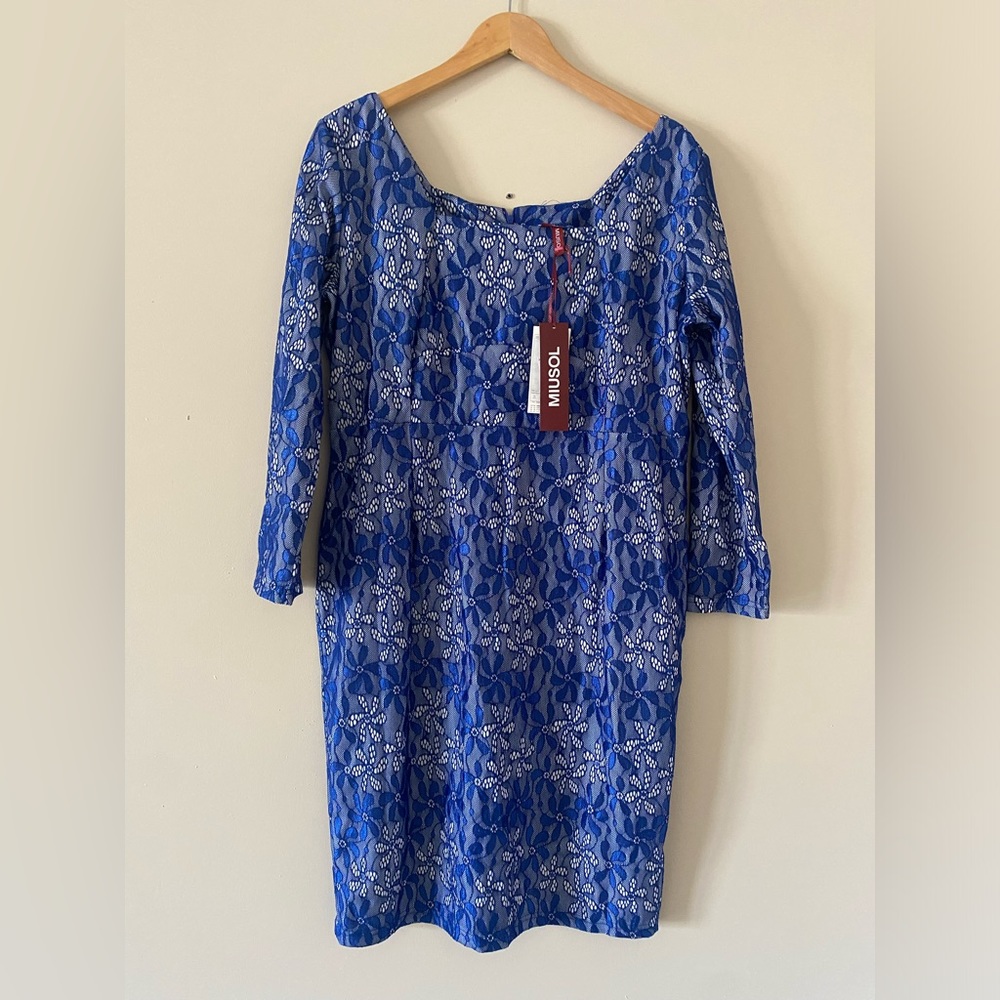 Elegant blue flower dress